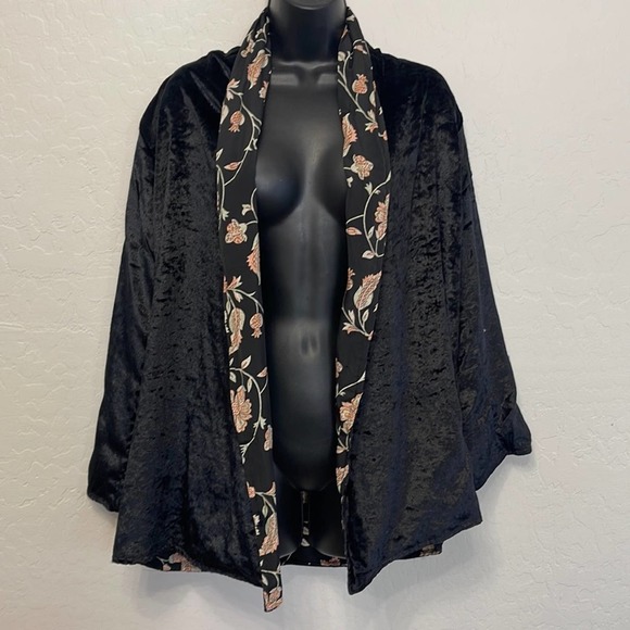 Cienna NWT  Reversible Velvet Jacket Women’s - Size Small/Medium - Picture 9 of 9